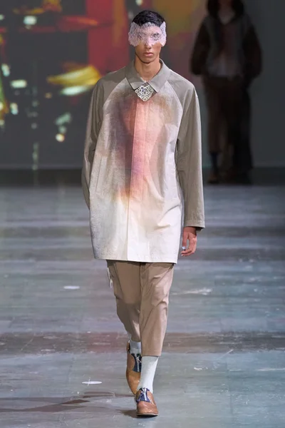 Look 24